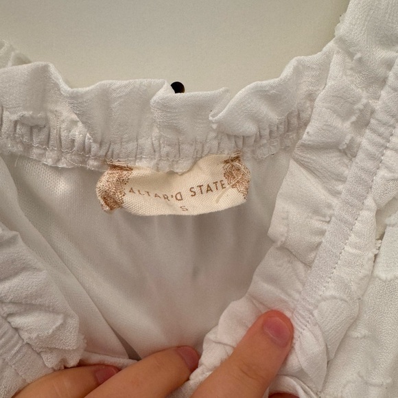 White Altar’d state dress - Picture 3 of 4